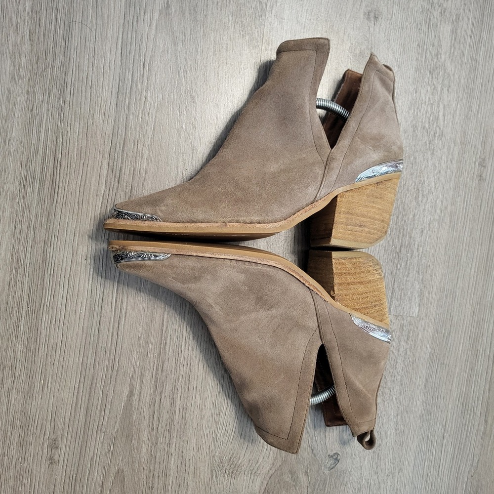 Jeffrey Campbell Cromwell Suede Western Ankle Boots Taupe Silver Metal 7.5 - Picture 8 of 9